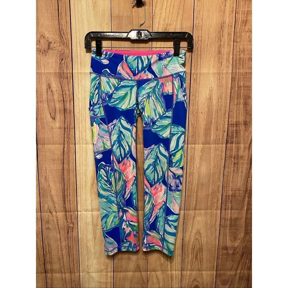 Lilly Pulitzer XS Luxletic cropped leggings Blue Pink tropical